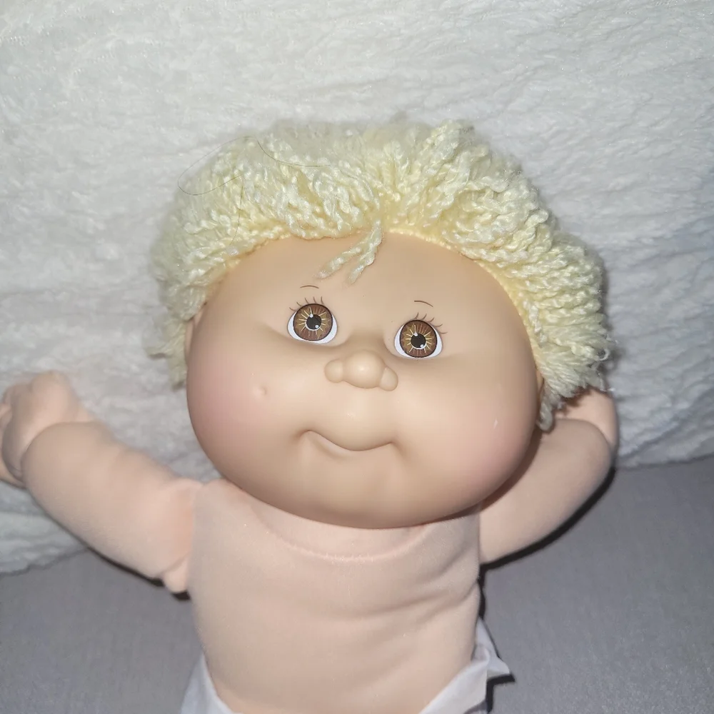 CABBAGE PATCH KIDS Blonde Baby Doll with Diaper - Picture 2 of 12
